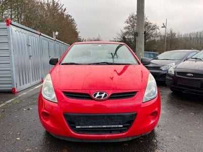 Gebraucht Hyundai i20 Classic 77 PS (56 kW) 2010 Rot Limousine