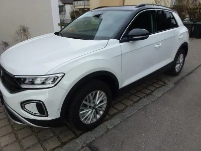 Gebraucht VW T-Roc Life 150 PS (110 kW) 2024 Weiß SUV