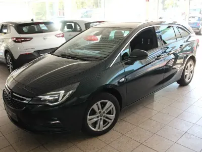 Gebraucht Opel Astra Dynamic 110 PS (80 kW) 2016 Grün Kombi