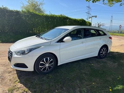 Usata Hyundai i40 Classic 135 CV (99 kW) 2016 Bianco Station wagon
