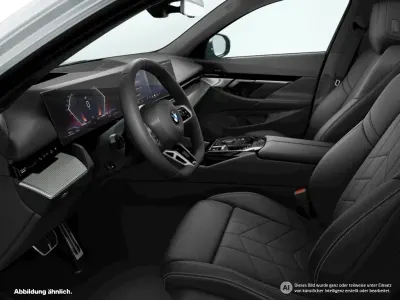 Gebraucht BMW 520 M Sport 197 PS (144 kW) 2026 Grau Kombi