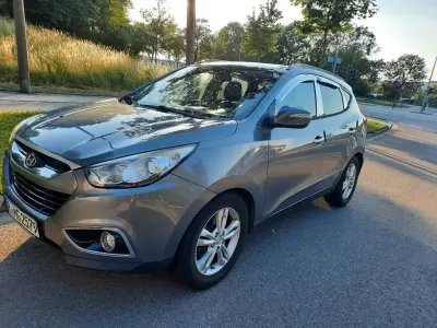 Gebraucht Hyundai ix35 Trend 116 PS (85 kW) 2011 Grau SUV