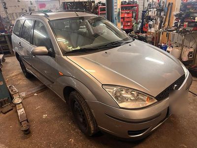 Silber Gebraucht 2005 Ford Focus Kombi | 1.300 € (Guter Preis)