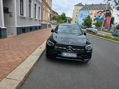 Gebraucht Mercedes GLC300 AMG line 245 PS (180 kW) 2020 Schwarz SUV
