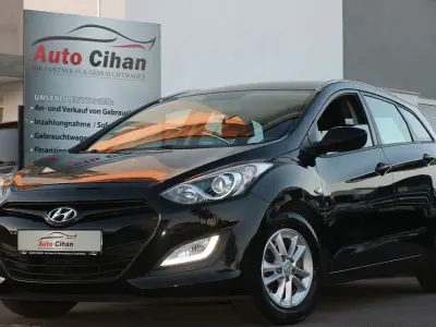 Gebraucht Hyundai i30 Edition 99 PS (72 kW) 2016 Schwarz Kombi