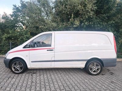 Weiß Gebraucht 2013 Mercedes Vito Van | 8.000 € (Guter Preis)