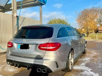 Grau Gebraucht 2016 Mercedes C250 Kombi | 18.299 € (Fairer Preis)