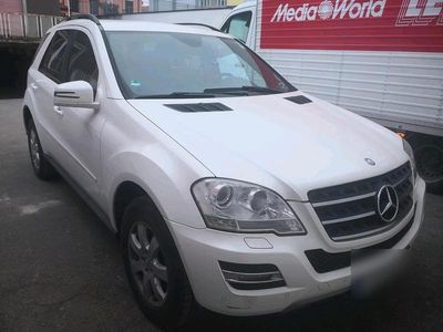 Gebraucht Mercedes ML350 230 PS (169 kW) 2010 Weiß SUV