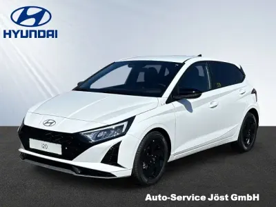 Neu Hyundai i20 Blackline 90 PS (66 kW) 2026 Weiss Kleinwagen