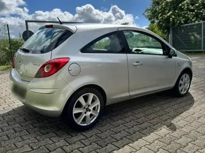 Gebraucht Opel Corsa 69 PS (50 kW) 2013 Silber Kleinwagen