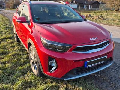 Rot Gebraucht 2023 Kia Stonic Platinum SUV | 19.999 € (Fairer Preis)