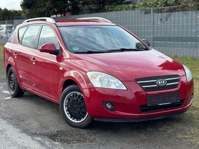 Gebraucht Kia Ceed Sportswagon 109 PS (80 kW) 2009 Rot Kombi
