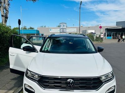 gebraucht VW T-Roc Style 1.5 TSI DSG ACC SHZ KAMERA NAVI-APP