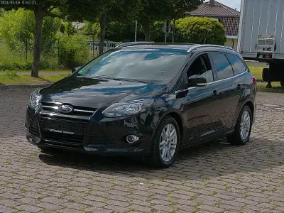 Gebraucht Ford Focus Titanium 140 PS (102 kW) 2014 Schwarz Kombi