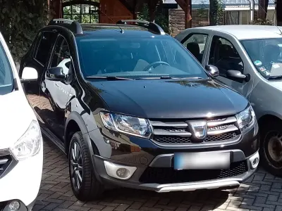 Gebraucht Dacia Sandero Prestige 90 PS (66 kW) 2016 Schwarz Limousine