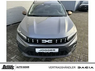 Neu Dacia Jogger Extreme 110 PS (80 kW) 2025 Dolomitgrau metallic Van / Kleinbus