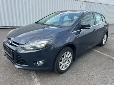 Gebraucht Ford Focus Titanium 125 PS (91 kW) 2011 Grau Limousine