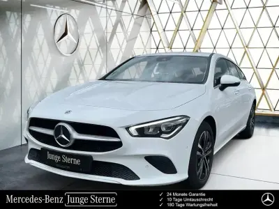 Gebraucht Mercedes CLA200 Shooting Brake 150 PS (110 kW) 2023 Unilack polarweiß Kombi