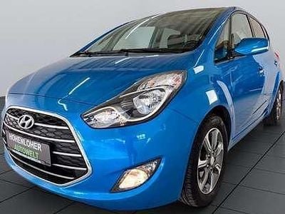 Gebraucht Hyundai ix20 125 PS (91 kW) 2016 Blau metallic Kleinwagen