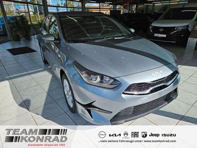 Neu Kia Ceed Vision 99 PS (72 kW) 2026 Silber Kleinwagen
