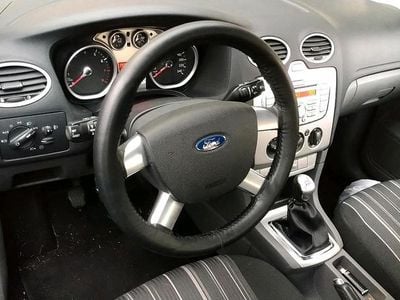 Gebraucht Ford Focus 125 PS (91 kW) 2009 Blau Kombi