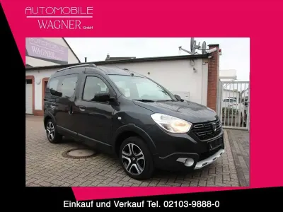 Gebraucht Dacia Dokker Celebration 116 PS (85 kW) 2018 Grau Van / Kleinbus