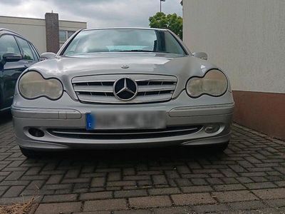 Mercedes C240