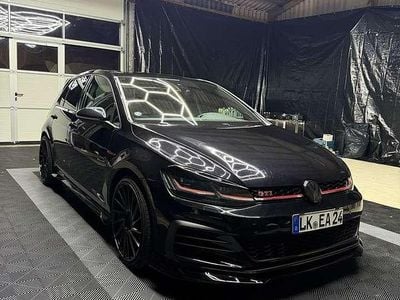 Schwarz Gebraucht 2019 VW Golf VII GTI Kleinwagen | 26.495 € (Fairer Preis)