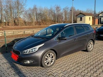Brugt Kia Ceed 116 HK (85 kW) 2013 Andere farben Hatchback