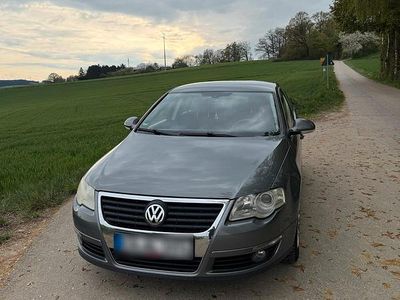 Gebraucht VW Passat 140 PS (102 kW) 2008 Grau Limousine