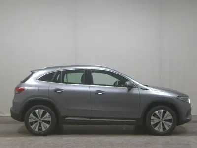 Gebraucht Mercedes EQA250 Progressive 139 kW (190 PS) 2022 Grau SUV