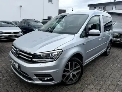 Gebraucht VW Caddy Highline 102 PS (75 kW) 2016 Silber Van / Kleinbus