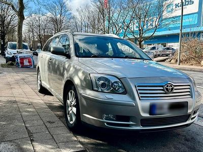 Gebraucht Toyota Avensis T2 147 PS (108 kW) 2003 Grau Kombi