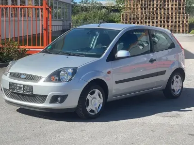 Usata Ford Fiesta 80 CV (58 kW) 2007 Argento Utilitaria