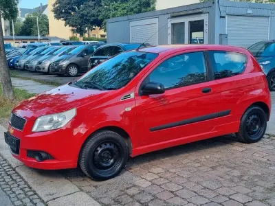 Gebraucht Chevrolet Aveo 84 PS (61 kW) 2011 Rot Kleinwagen