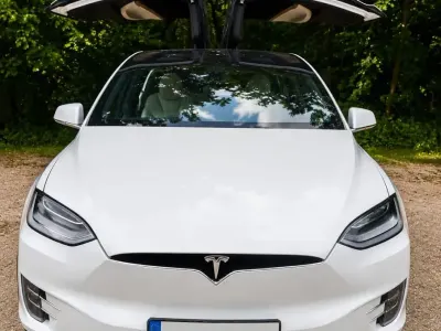 Gebraucht Tesla Model X Long Range AWD 397 kW (541 PS) 2020 Weiß SUV