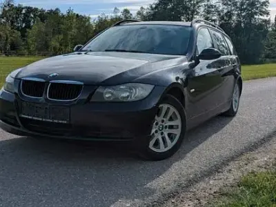 Gebraucht BMW 320 150 PS (110 kW) 2005 Blau Kombi