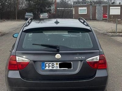 Grau Gebraucht 2008 BMW 320 Kombi | 2.299 € (Superpreis)