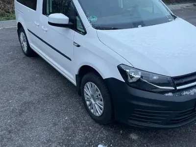 Usado VW Caddy Trendline 102 HP (75 kW) 2016 Branco Monovolume