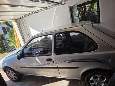 Usata Ford Fiesta Style 50 CV (36 kW) 1997 Argento Utilitaria