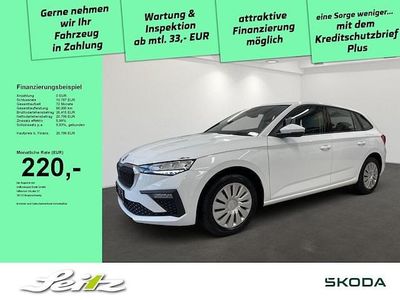 Moonweiss metallic Gebraucht 2025 Skoda Scala Essence Kleinwagen | 20.799 € (Superpreis)