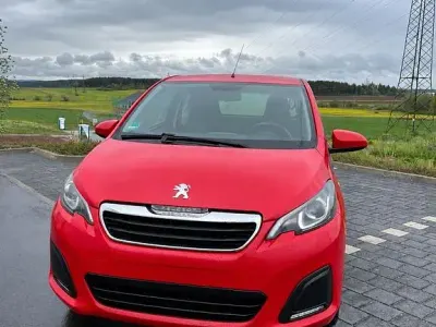Gebraucht Peugeot 108 Active 69 PS (50 kW) 2014 Rot Kleinwagen