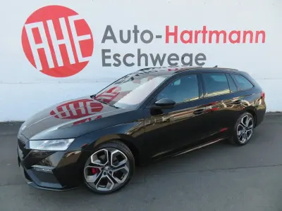 Gebraucht Skoda Octavia RS 200 PS (147 kW) 2024 Schwarzmagic perleffekt Kombi