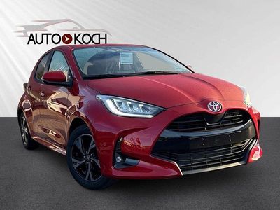 Neu Toyota Yaris Hybrid 131 PS (96 kW) 2025 Rot Limousine