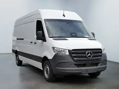 Gebraucht Mercedes Sprinter 170 PS (125 kW) 2025 Arktikweiß Van