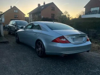 Używany Mercedes CLS350 232 KM (170 kW) 2006 Srebrny Coupe