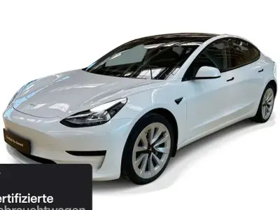 Begagnad Tesla Model 3 RWD 205 kW (279 HK) 2022 Vit Sedan