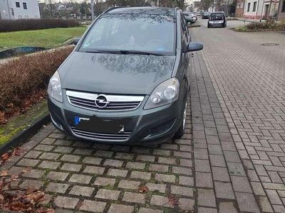 Gebraucht Opel Zafira Edition 105 PS (77 kW) 2009 Van / Kleinbus