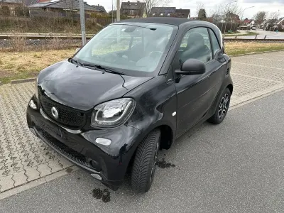 Gebraucht Smart ForTwo Coupé 71 PS (52 kW) 2019 Schwarz Coupé