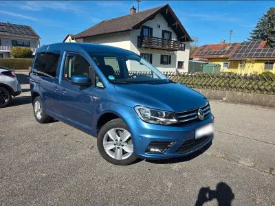 Gebraucht VW Caddy Comfortline 150 PS (110 kW) 2016 Blau Van / Kleinbus